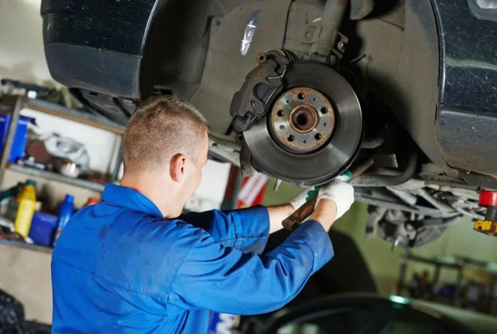 brake repair mechanic working san antonio tx